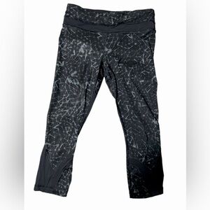 Lululemon Run Inspire Crop Il Star Crushed‎ Print Size 6 Black